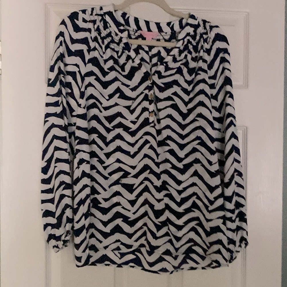 Lilly Pulitzer Elsa Blouse. Sz XS Blue / White Silk Blouse. Excellent Condition